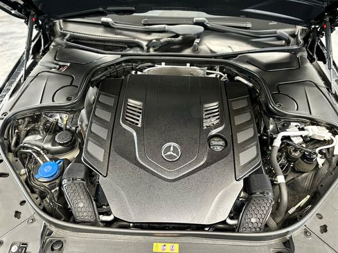 Used 2019 Mercedes-Benz S 560 Sedan image 37