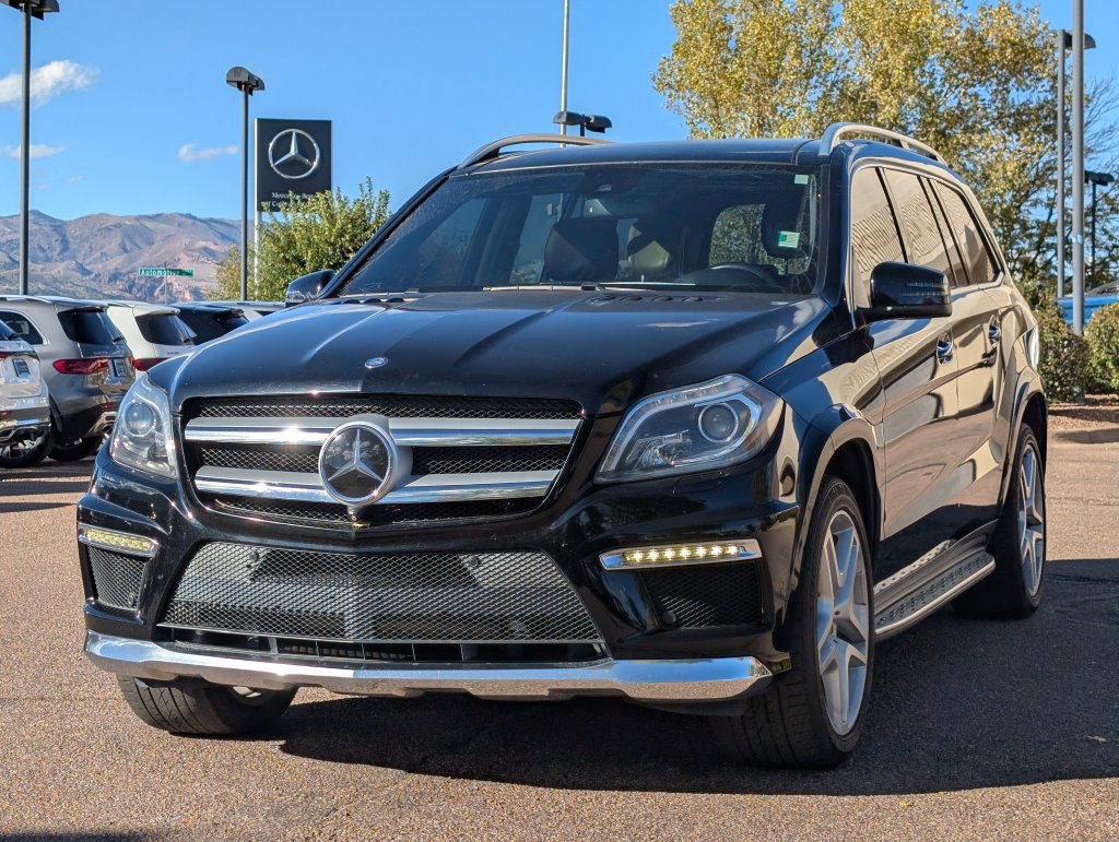Used 2016 Mercedes-Benz GL 550 4MATIC image 3