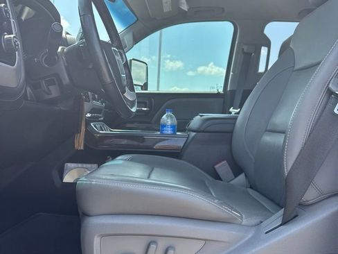 Used 2018 GMC Sierra 2500 SLT w/ Duramax Plus Package AWD/4WD image 11