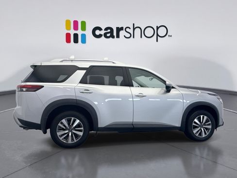 Used 2023 Nissan Pathfinder SL AWD/4WD image 6