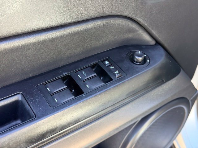 Used 2013 Jeep Patriot Sport AWD/4WD image 15
