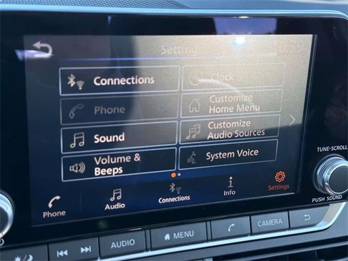 New 2025 Nissan Altima 2.5 SR image 19