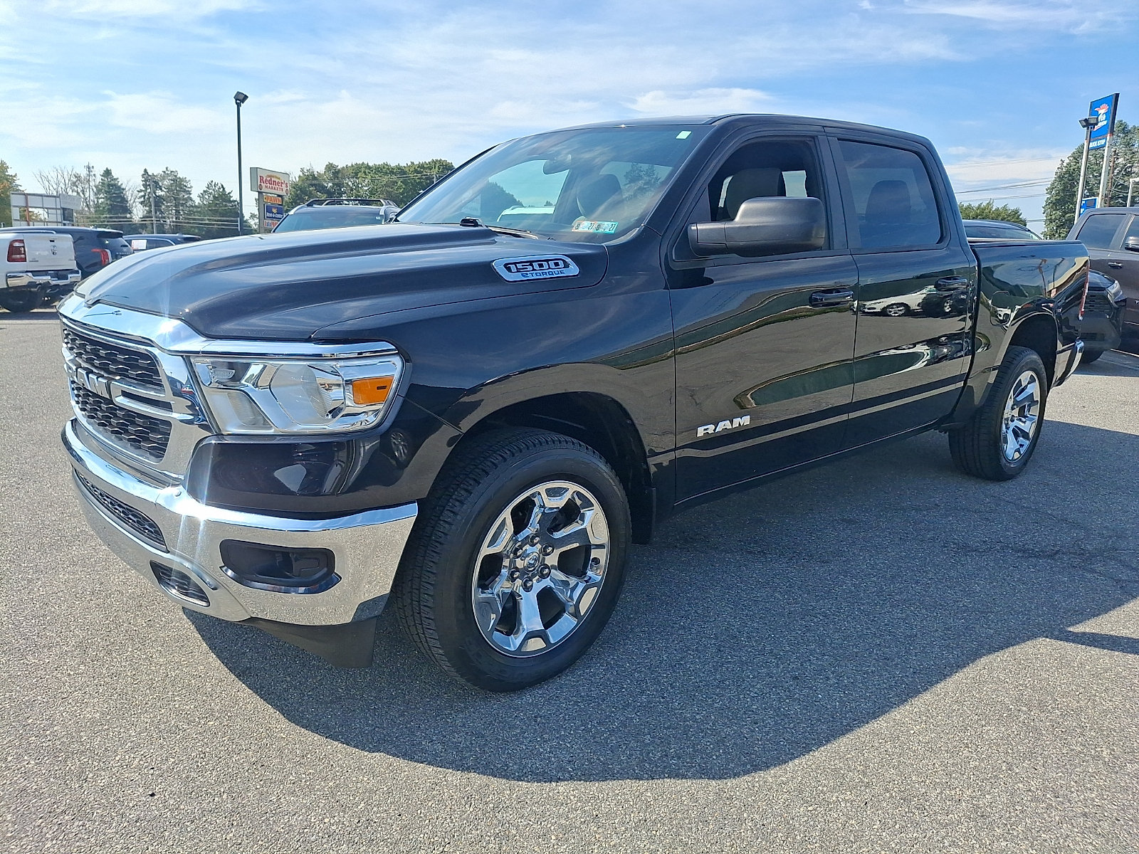 Used 2022 RAM 1500 Big Horn AWD/4WD image 3