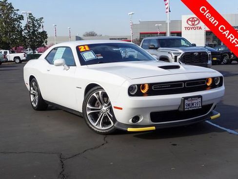 Used 2021 Dodge Challenger R/T image 2