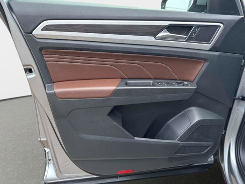 Used 2022 Volkswagen Atlas SE image 17