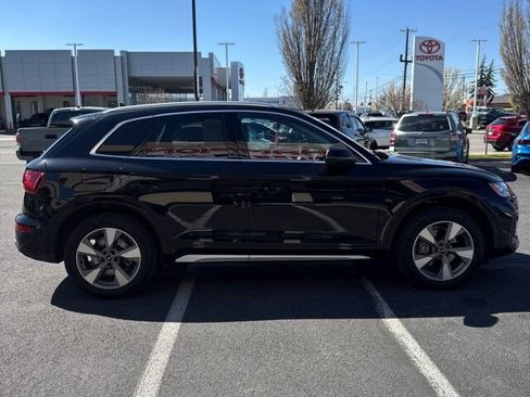 Used 2023 Audi Q5 2.0T Premium w/ Convenience Package AWD/4WD image 5