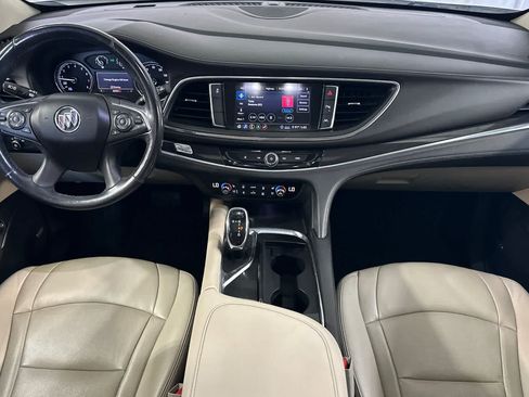 Used 2020 Buick Enclave Premium w/ Sun and Sites Package FWD image 4