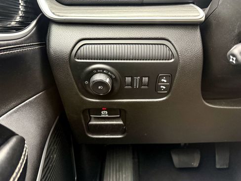 Used 2023 Jeep Wagoneer Series III w/ Preferred Equipment Group image 34