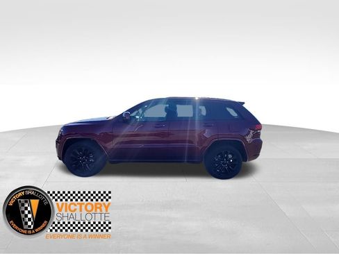 Certified 2022 Jeep Grand Cherokee Laredo X image 18