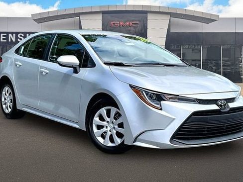 Used 2026 Toyota Corolla LE FWD image 11