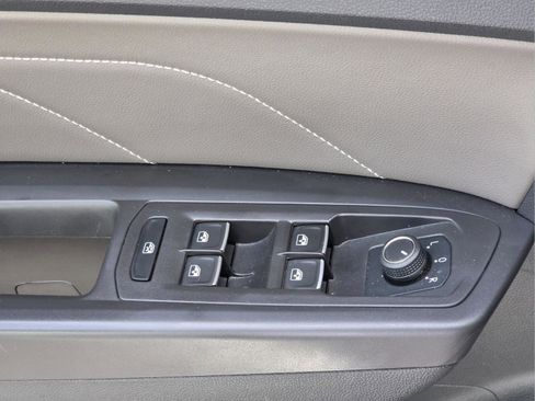 Used 2022 Volkswagen Atlas SE image 26