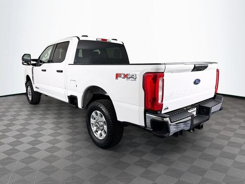 Used 2024 Ford F250 XLT w/ FX4 Off-Road Package AWD/4WD image 5