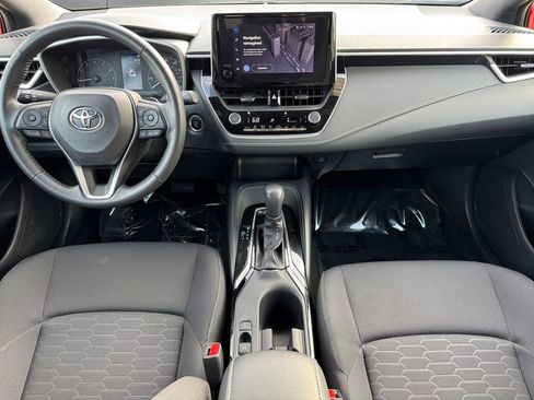 Used 2023 Toyota Corolla SE w/ SE Premium Package FWD image 12