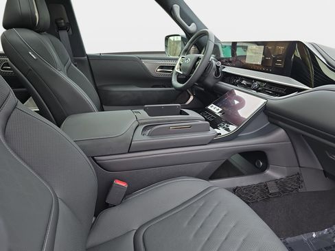 New 2026 INFINITI QX80 Autograph w/ Premium Cargo Package image 10