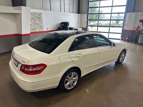 Used 2010 Mercedes-Benz E 350 4MATIC Sedan image 28