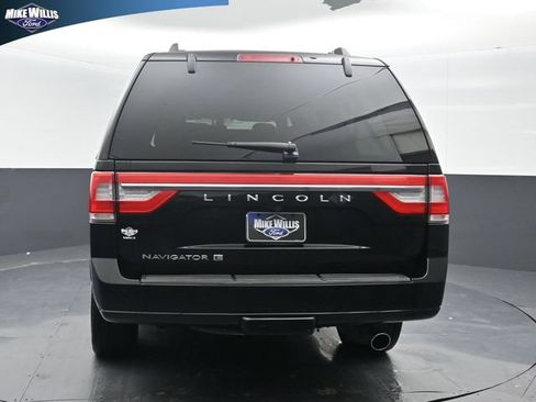 Used 2017 Lincoln Navigator L Reserve AWD/4WD image 6