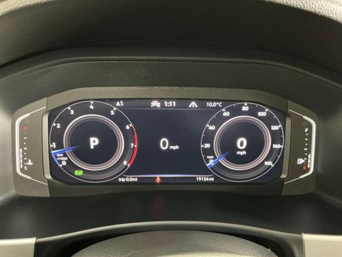 Used 2022 Volkswagen Atlas Cross Sport SE image 25