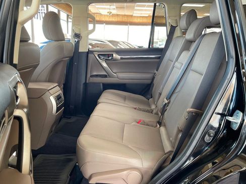 Used 2020 Lexus GX 460 Premium w/ Premium Package image 21