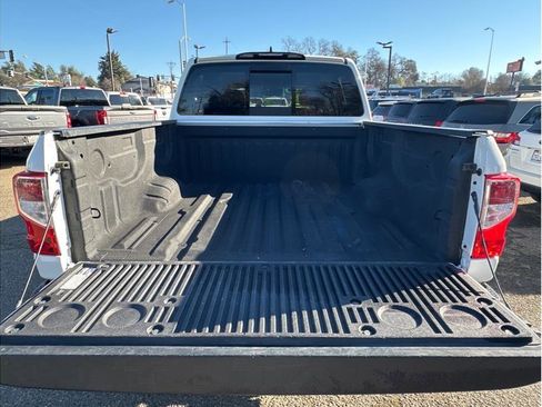 Used 2022 Nissan Titan S w/ S Utility Package image 7