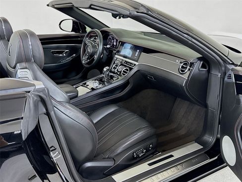 Used 2020 Bentley Continental GT V8 image 27