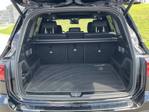 Used 2026 Mercedes-Benz GLB 250 image 11