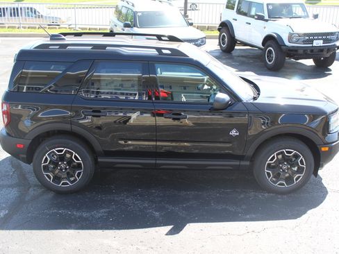 New 2026 Ford Bronco Sport Outer Banks AWD/4WD image 8