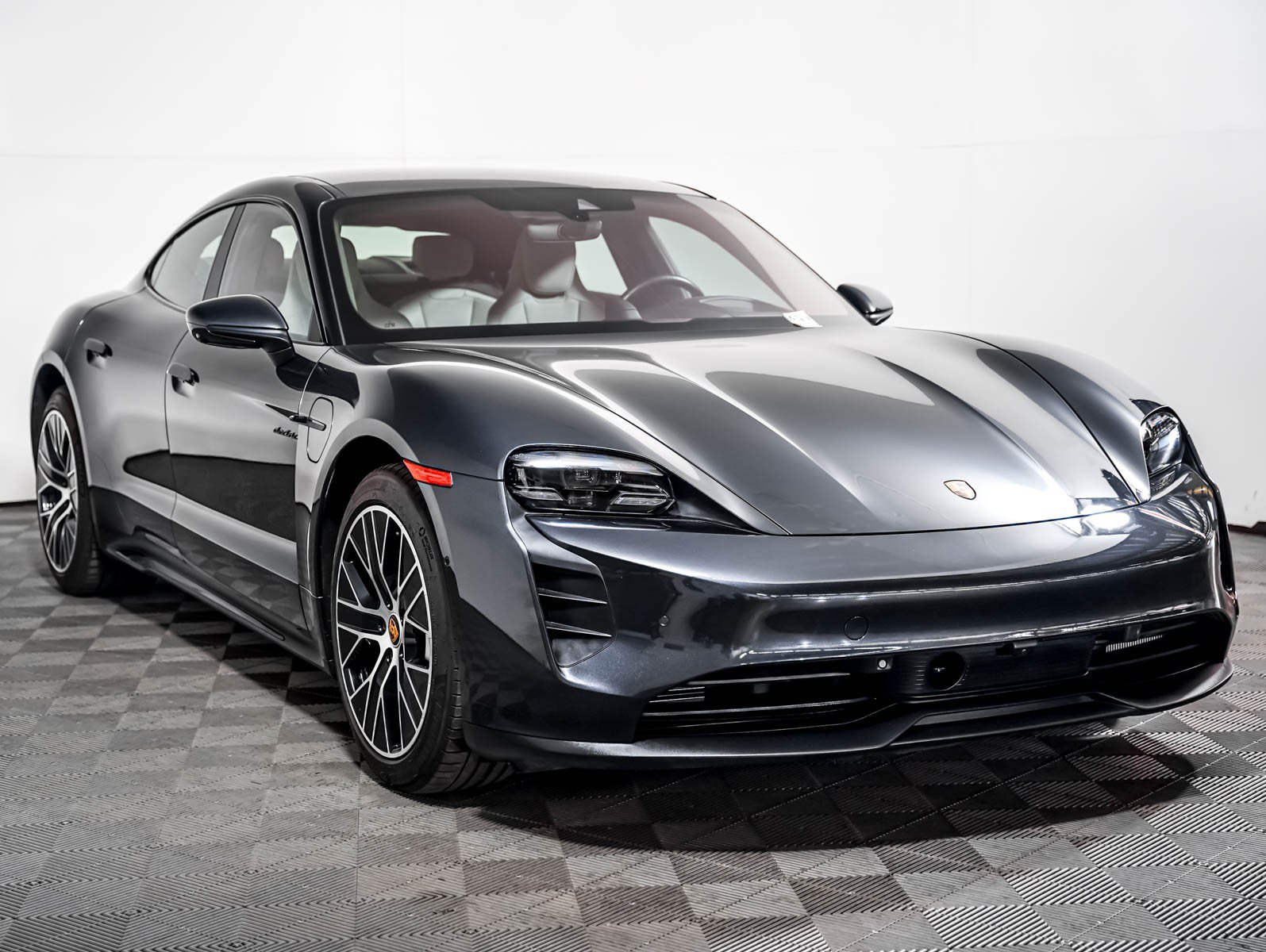 Certified 2023 Porsche Taycan GTS AWD/4WD image 8