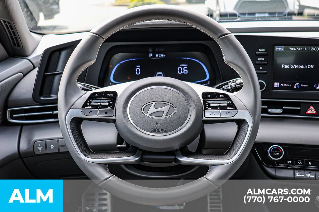 Used 2025 Hyundai Elantra Sport FWD image 29