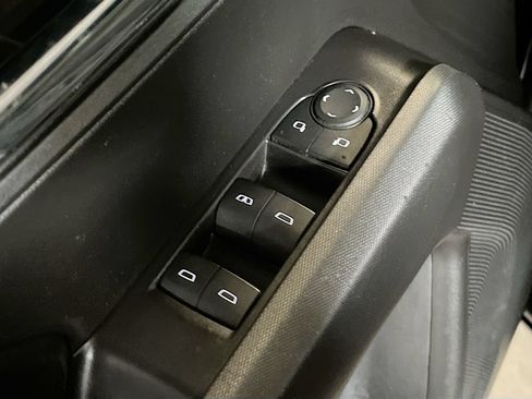 Used 2024 Chevrolet Colorado LT w/ LT Convenience Package II AWD/4WD image 18