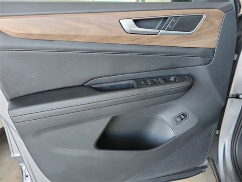 Used 2024 Volkswagen Atlas SE image 22