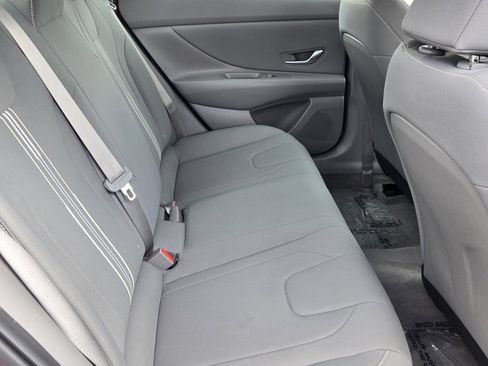 Used 2023 Hyundai Elantra SEL w/ Convenience Package FWD image 15
