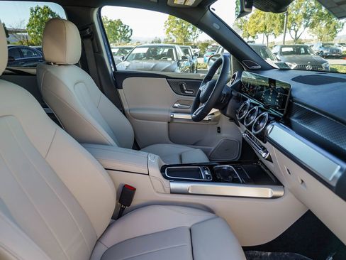 New 2026 Mercedes-Benz GLB 250 image 17