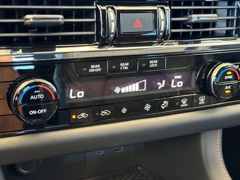 New 2025 Nissan Pathfinder Rock Creek image 25