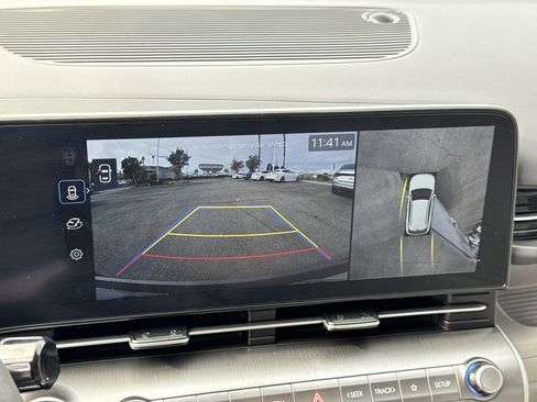 Used 2024 Hyundai Kona Limited image 18