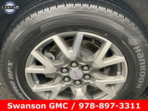 Used 2022 GMC Acadia SLE image 33