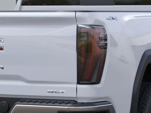 New 2026 GMC Sierra 2500 SLT w/ SLT Premium Package AWD/4WD image 11