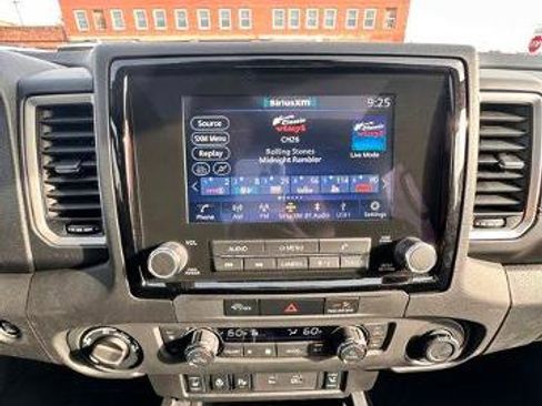 Certified 2024 Nissan Frontier SL w/ Technology Package image 13