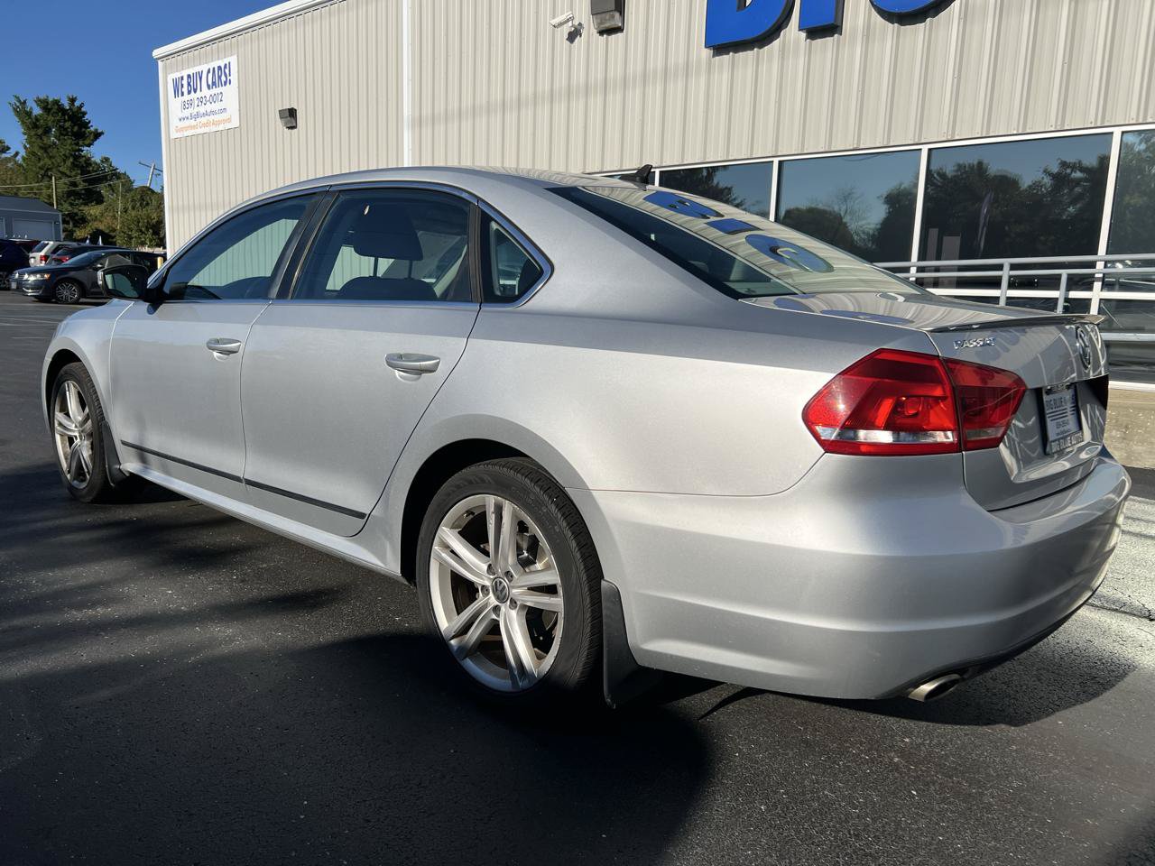 Used 2014 Volkswagen Passat 1.8T SE FWD image 3