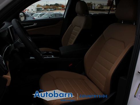 Used 2026 Volkswagen Atlas Cross Sport SEL R-Line AWD/4WD image 7