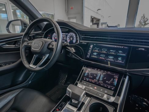 Used 2020 Audi Q8 Premium Plus AWD/4WD image 19