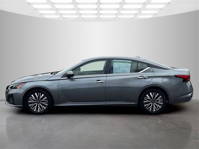 Used 2023 Nissan Altima 2.5 SV