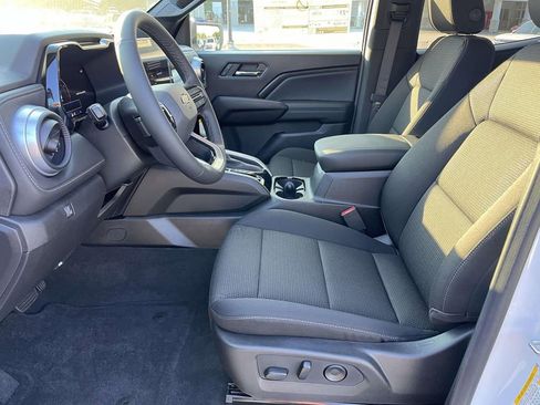 New 2026 Chevrolet Colorado LT image 13