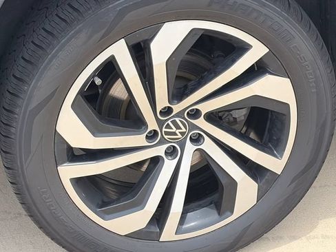 Used 2021 Volkswagen Atlas SEL Premium AWD/4WD image 8