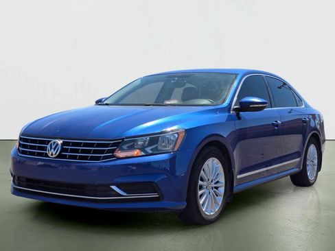 Used 2017 Volkswagen Passat 1.8T SE FWD image 2
