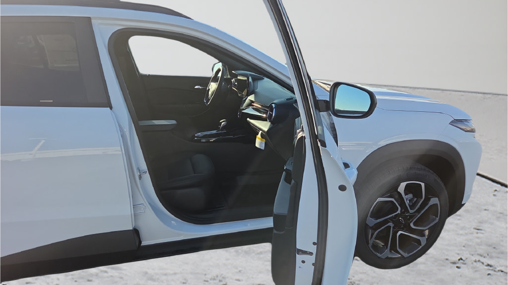 New 2026 Chevrolet Trax RS FWD image 26