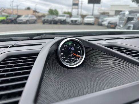 Used 2014 Porsche Panamera AWD/4WD image 32