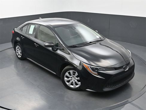 Used 2022 Toyota Corolla LE image 28