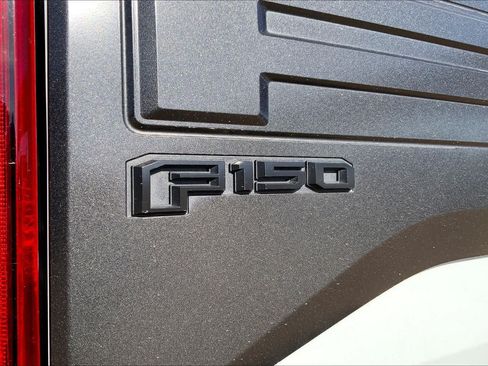 Used 2017 Ford F150 Raptor w/ Equipment Group 802A Luxury AWD/4WD image 30