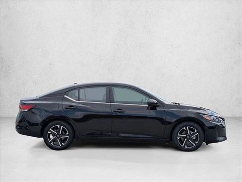 Used 2024 Nissan Sentra SV FWD image 4