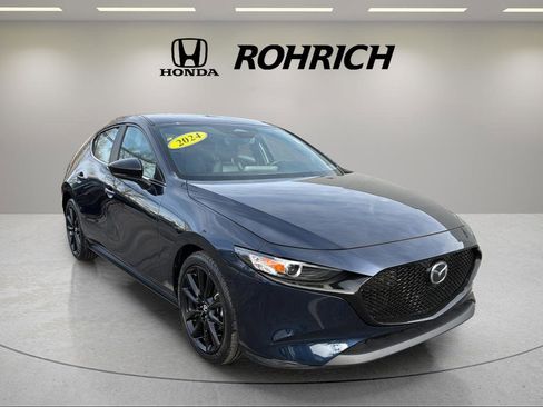 Used 2024 MAZDA MAZDA3 s image 4